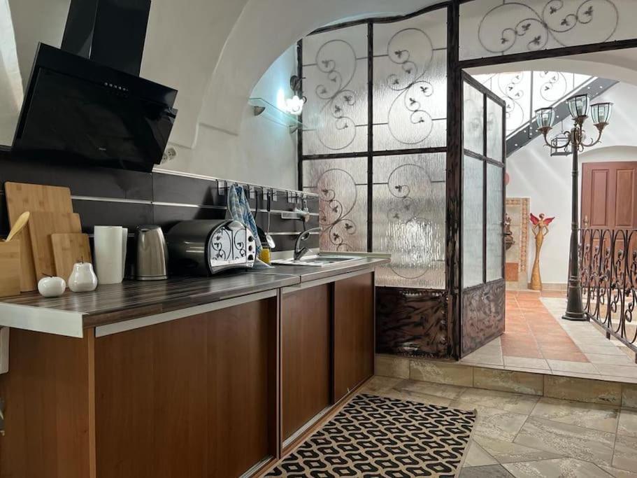 City Center Apartment バンスカー・ビストリツァ エクステリア 写真